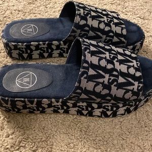 Misguided platform sandals. Brand New! Never been worn!